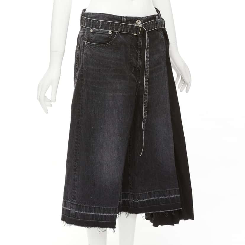 Sacai Denim Pleats Shorts Black Cotton Never worn - Inside View
