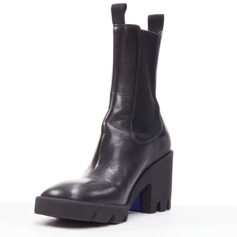 Burberry Stride 85 Black Leather Good condition - Model View