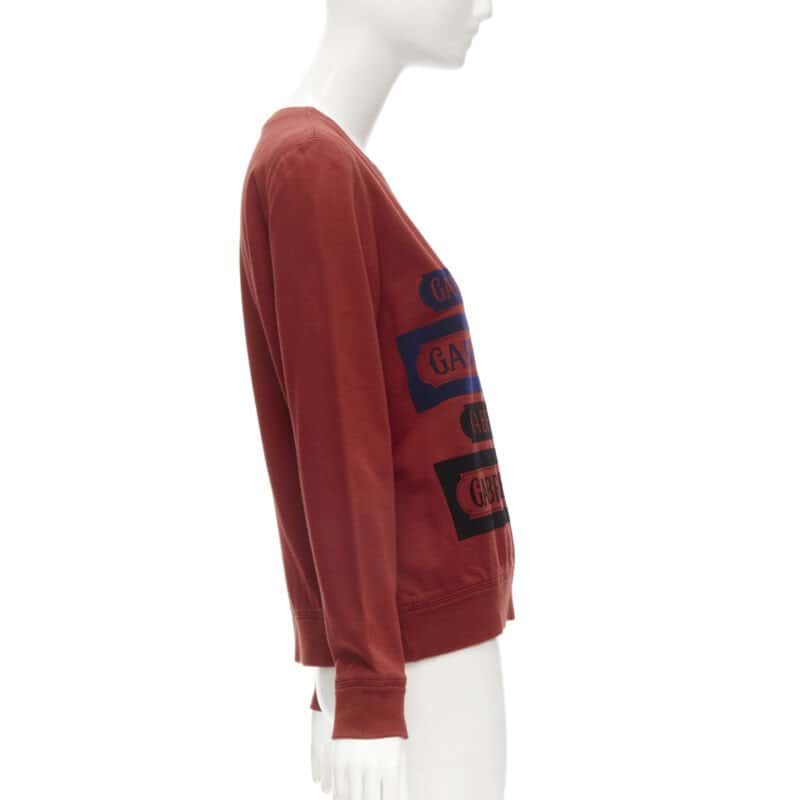 Chanel Velvet Print Sweatshirt Red Cotton Never worn - Model View