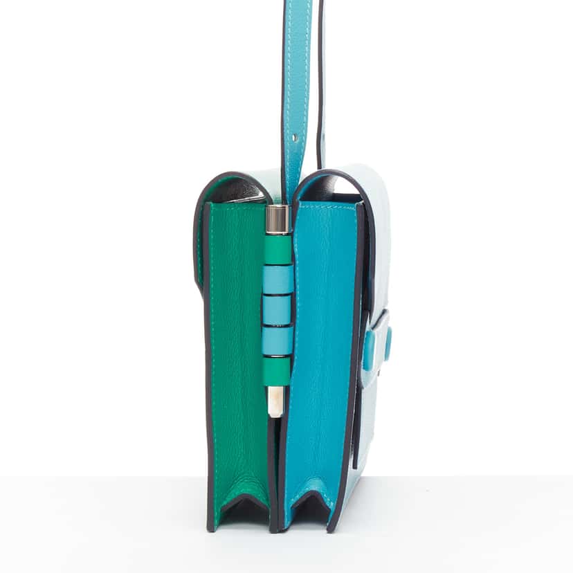 Hermès Twins Blue Leather Never worn - Model View