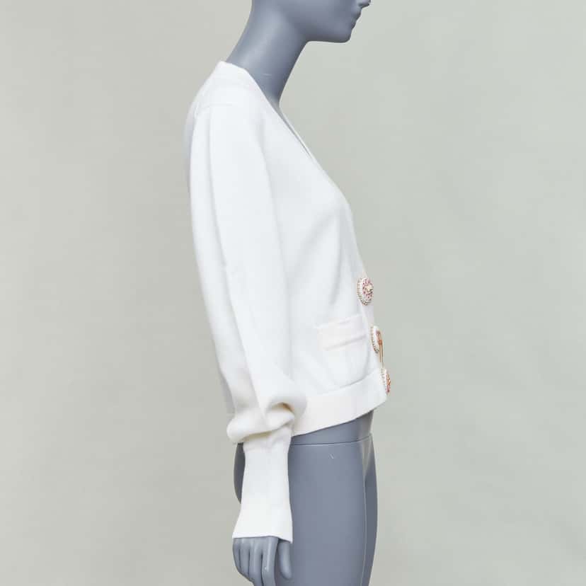Chanel Crystal Buttons Cardigan Beige Cashmere Never worn - Model View