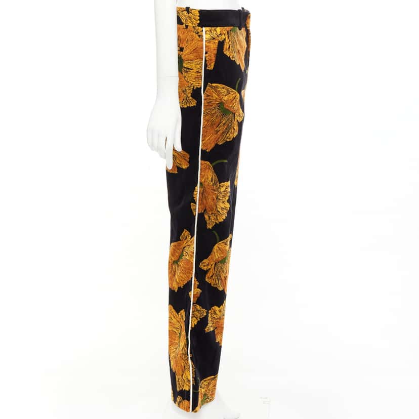 Gucci Floral Velvet Pants Black Velvet Very good condition - Model View