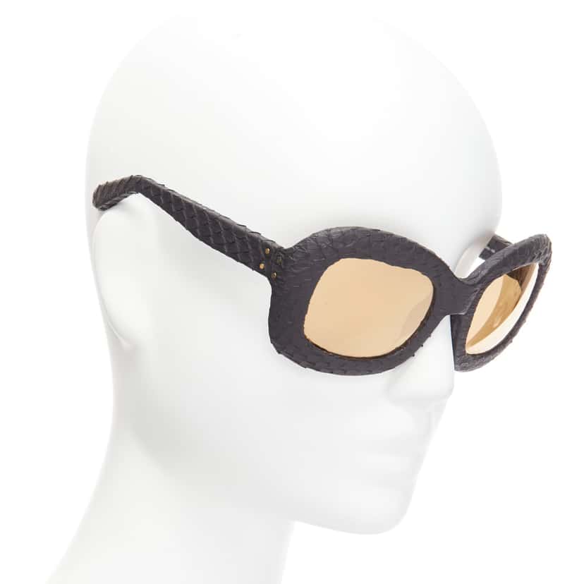 Linda Farrow Scaled Gold Sunglasses Black Very good condition - Inside View