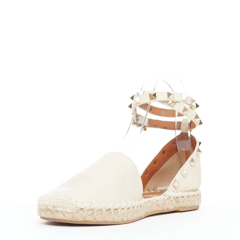 Valentino Rockstud Ecru Leather Very good condition - Model View