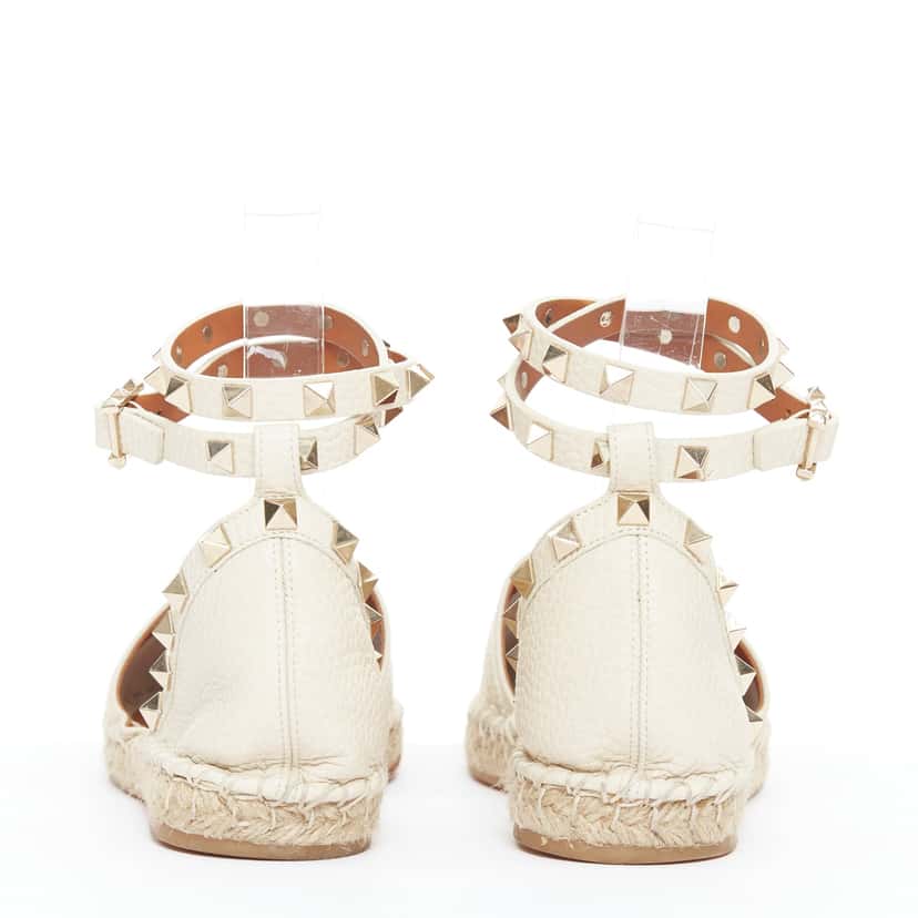 Valentino Rockstud Ecru Leather Very good condition - Box View