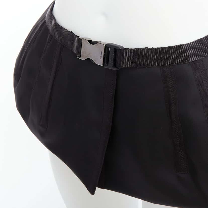 Prada Medusa Oval Black Belt Black Very good condition - Back View