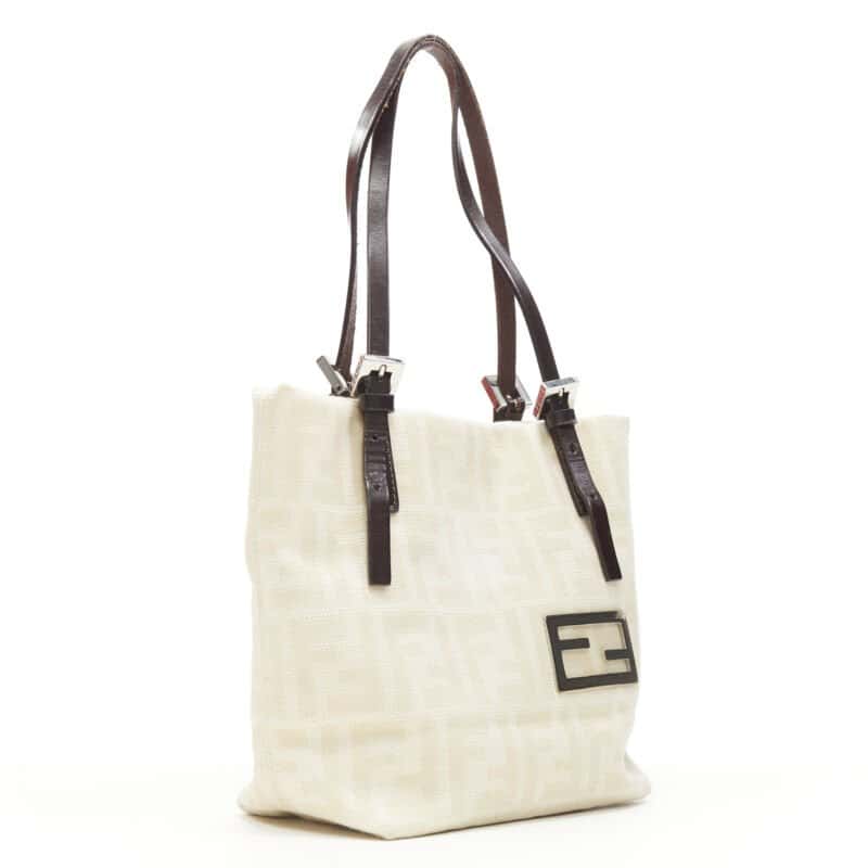 Fendi Latch Saddle Bag Beige Good condition - Inside View