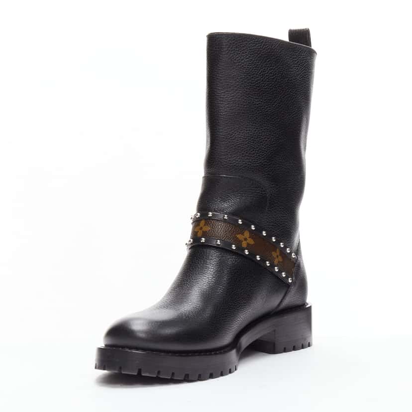Louis Vuitton Pearl Cone Heel Boots Black Leather Very good condition - Model View