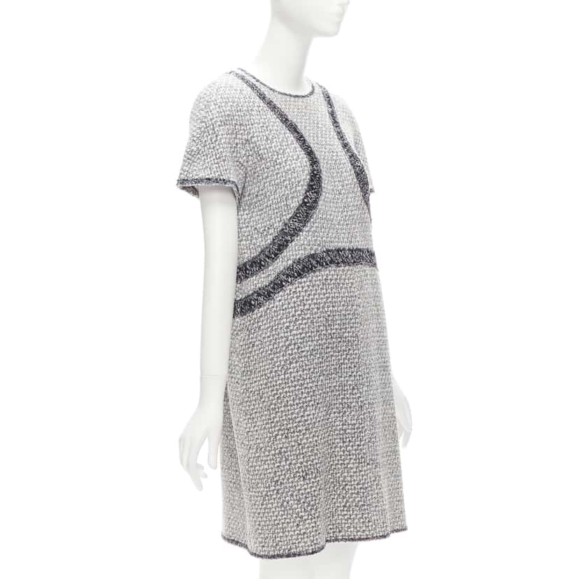 Chanel Panels Tweed Dress Grey Tweed Very good condition - Inside View
