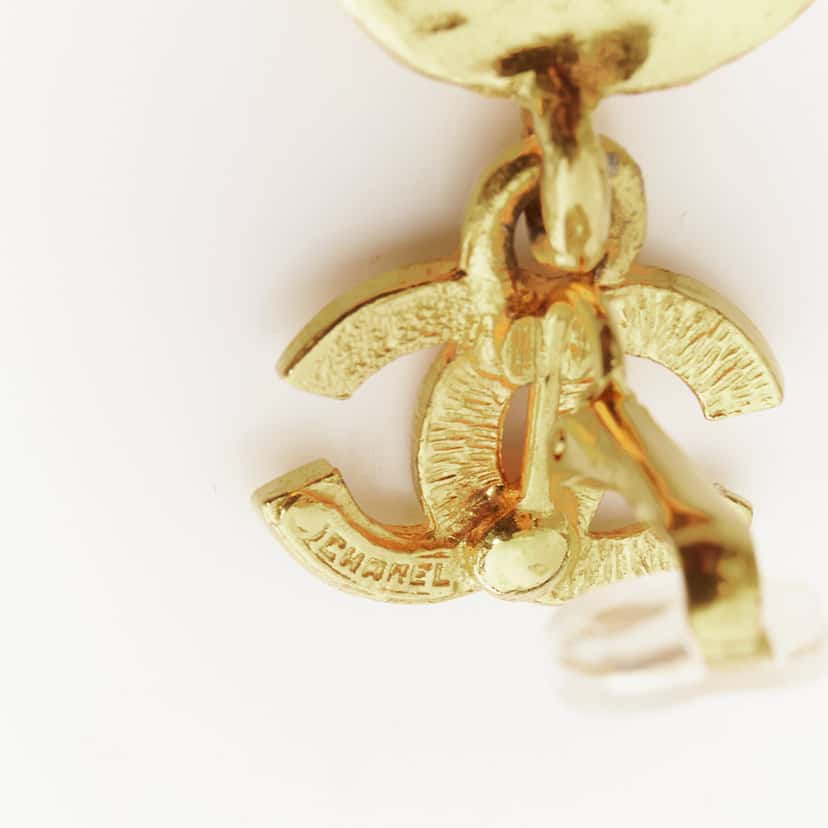 Chanel Chain Resin Earrings Gold Metal Good condition - Box View