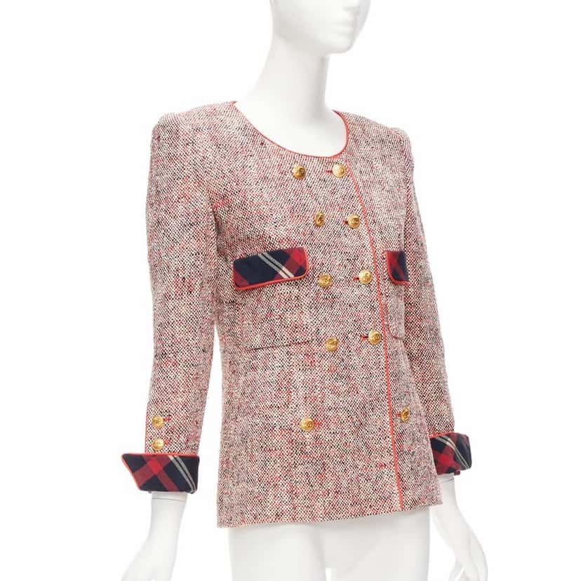 Chanel Red Double Breasted Blazer Red Silk Very good condition - Model View