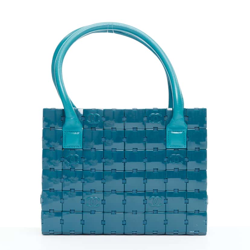 Chanel Puzzle Stitch Tote Blue Leather Good condition - Inside View