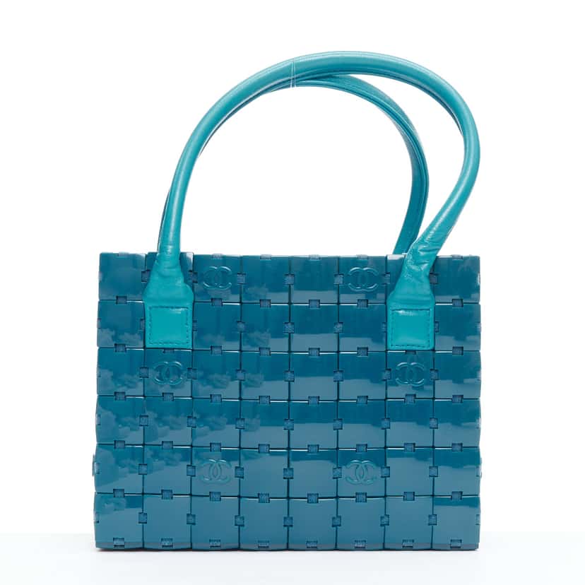 Chanel Puzzle Stitch Tote Blue Leather Good condition - Box View