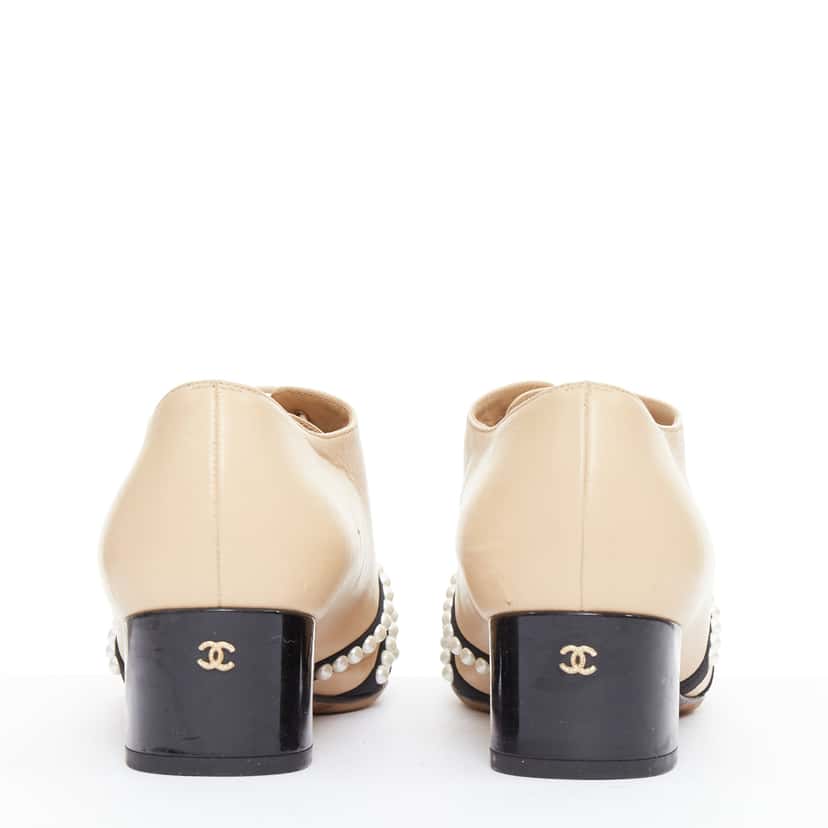 Chanel Pearl Cap Oxfords Beige Leather Fair condition - Box View