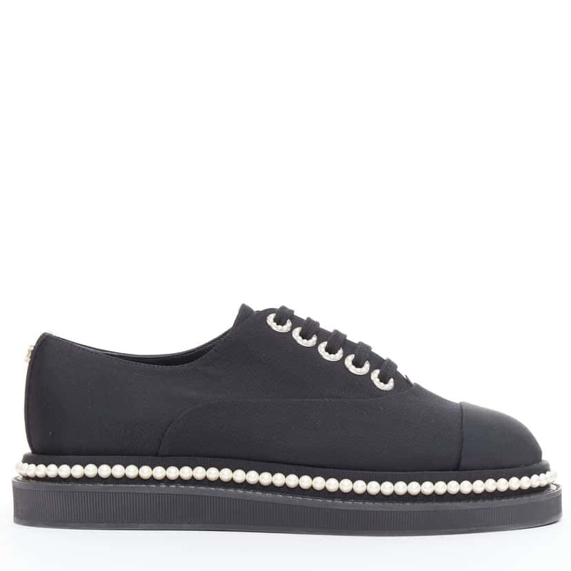 Chanel Pearl Trim Oxfords Black Very good condition - Front View