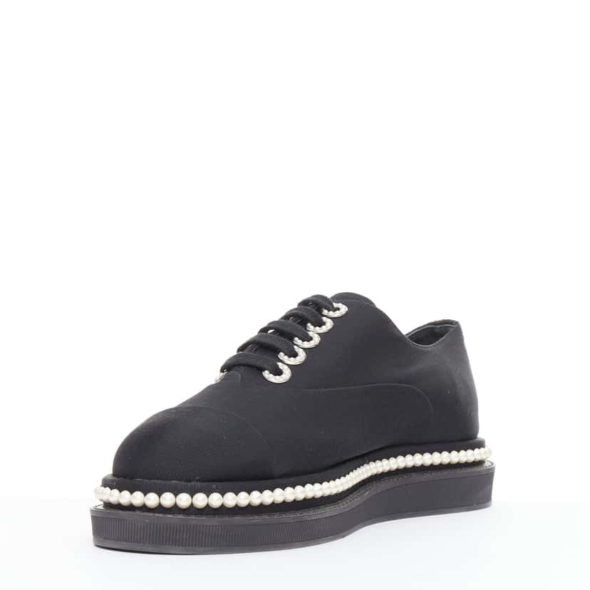 Chanel Pearl Trim Oxfords Black Very good condition - Model View