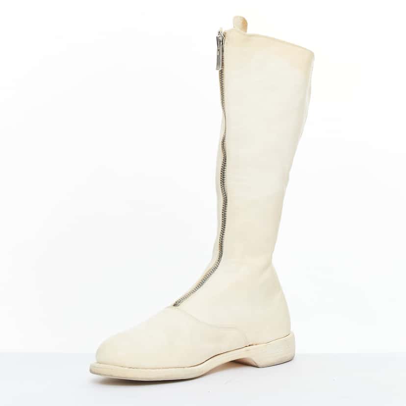 Guidi Distressed Leather Zip Boots Beige Leather Good condition - Model View