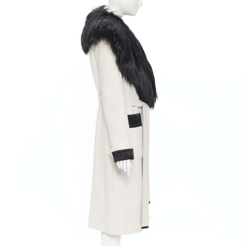 Tom Ford White Fox Fur Robe Coat White Wool Very good condition - Box View