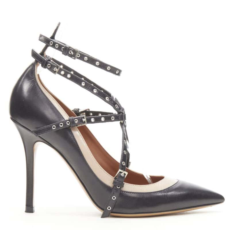 Valentino Garavani Grommet Harness Pumps Black Leather Very good condition - Inside View