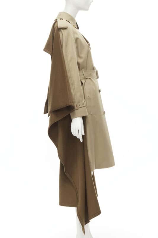 Burberry Beige Logo Trench Coat Beige Cashmere Never worn - Model View