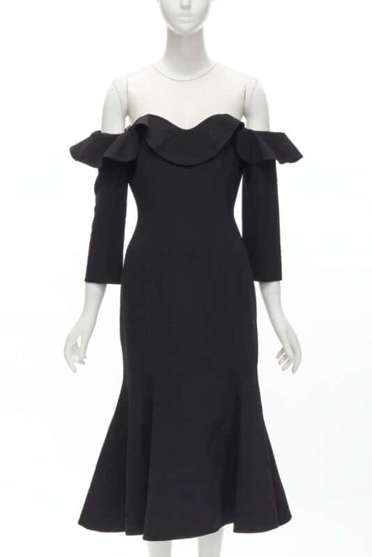 Oscar De La Renta Ruffle Flute Dress Black Wool Never worn - Front View