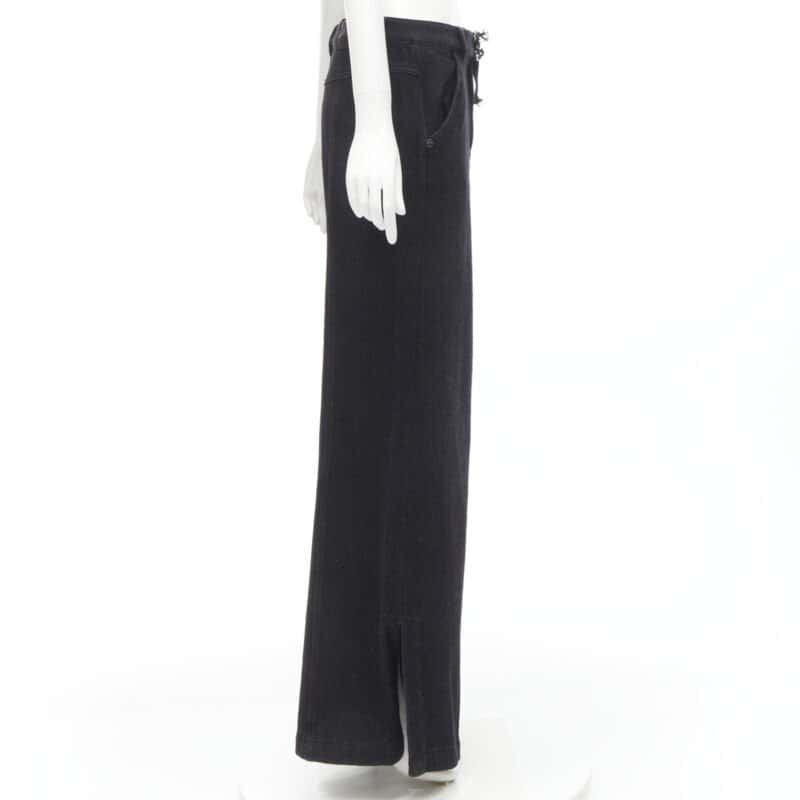 Chanel P60761V46402 Black Cotton Good condition - Model View