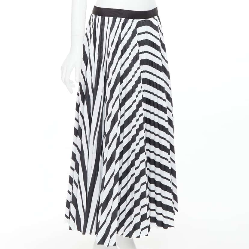 Sacai Ribbon Pleated Skirt Black Polyester Very good condition - Inside View