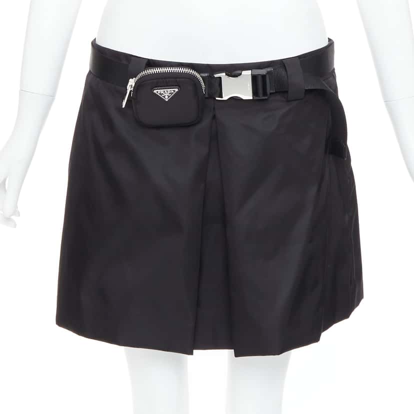 Prada Logo Buckle Skirt Black Very good condition - Front View