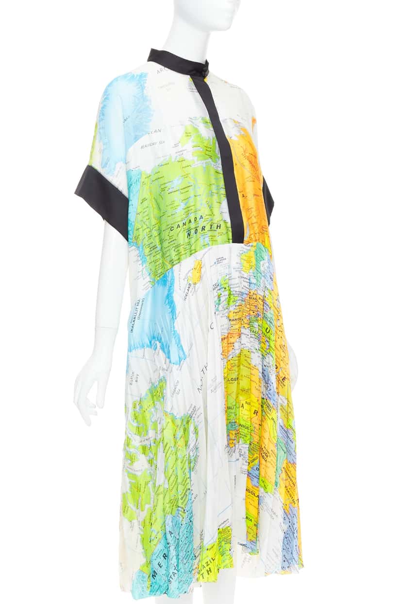 Sacai Map Print Dress White Polyester Very good condition - Model View