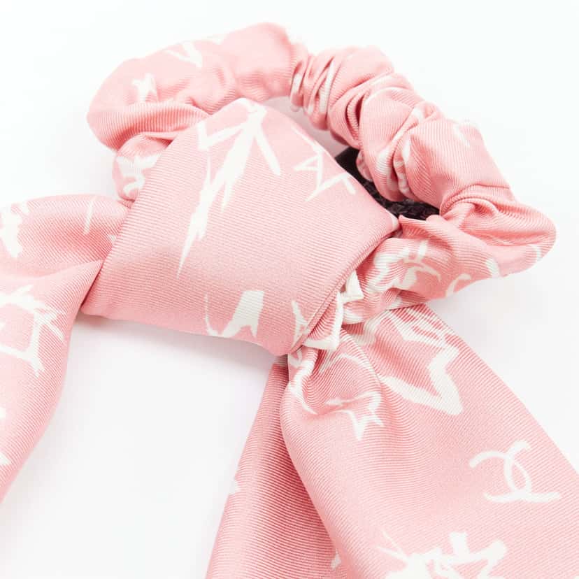 Chanel Silk Star Scrunchie Pink Very good condition - Back View