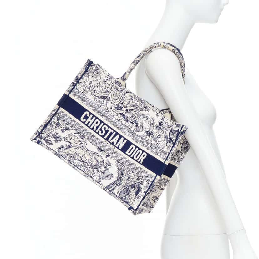 Dior Book Tote Navy Very good condition - Back View