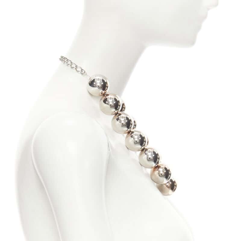 Oscar De La Renta Beaded Ball Necklace Silver Good condition - Inside View