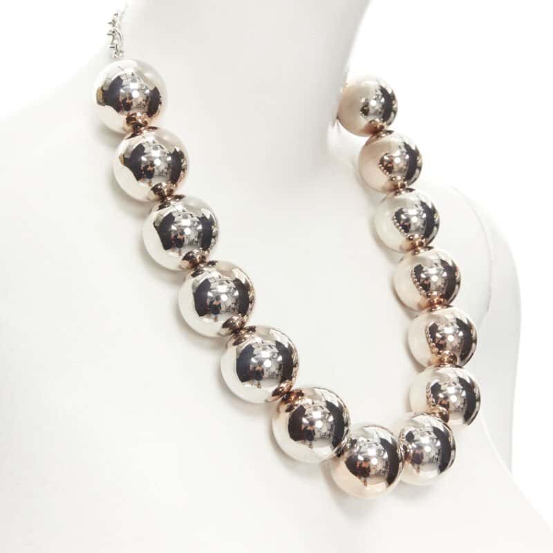 Oscar De La Renta Beaded Ball Necklace Silver Good condition - Box View