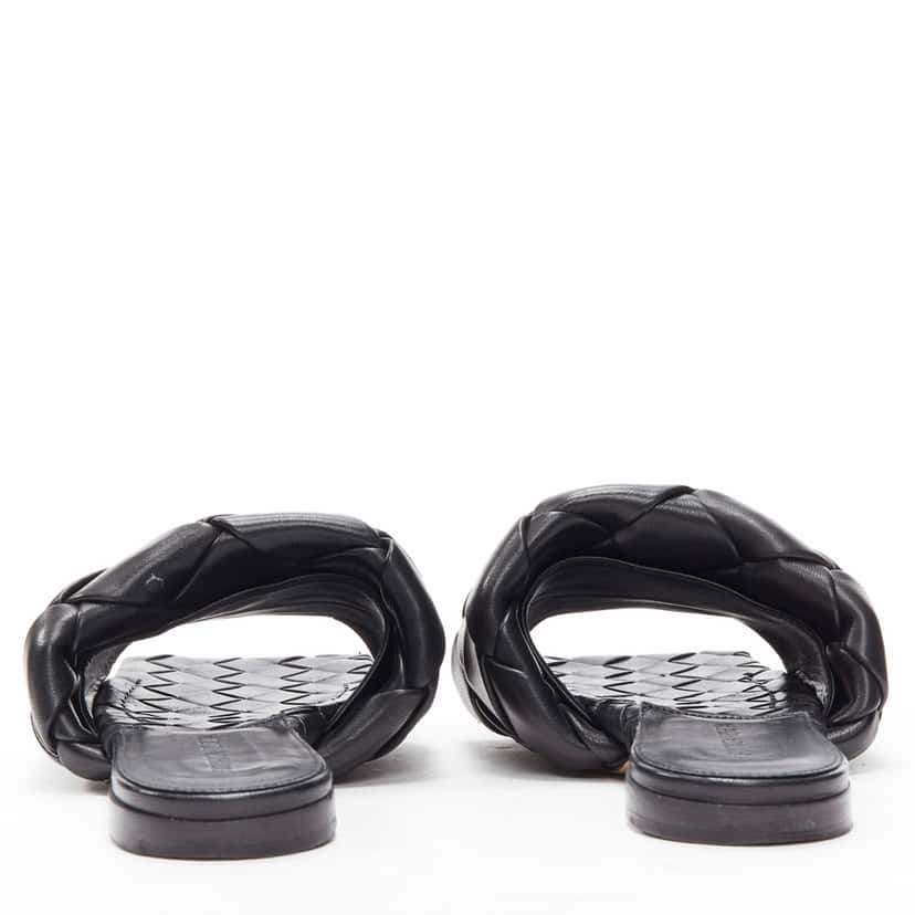 Bottega Veneta Lido Black Leather Never worn - Model View