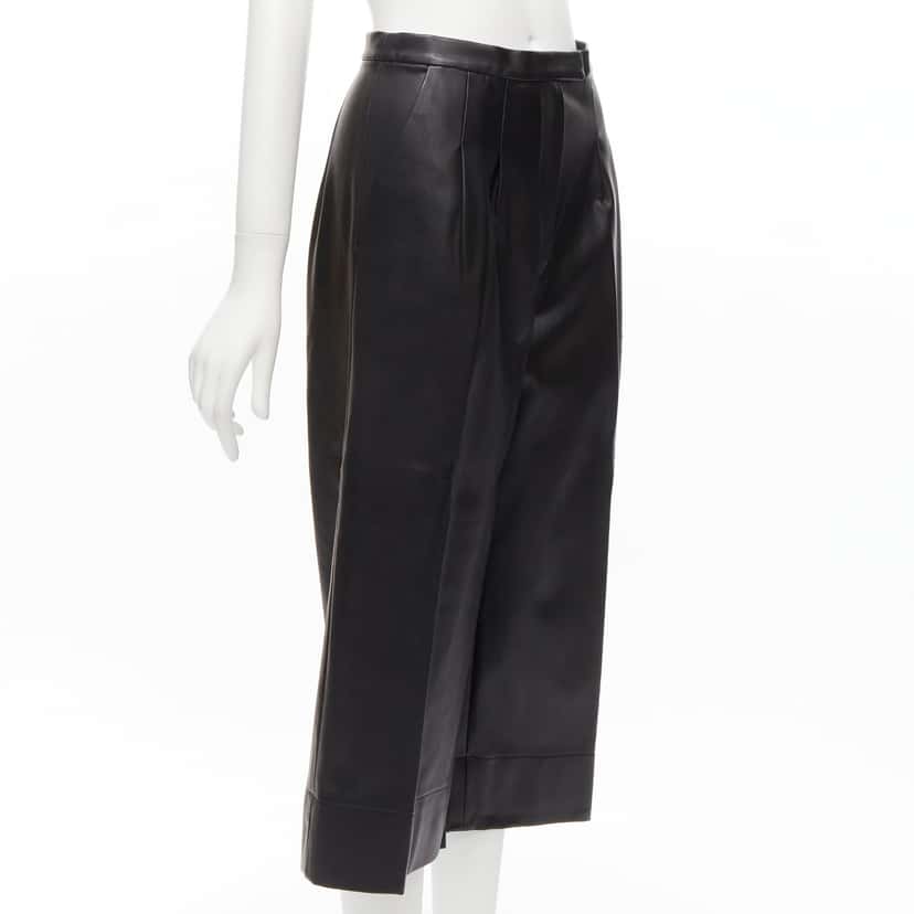 Heidi Merrick Pinstripe Boxer Shorts Black Leather Very good condition - Inside View