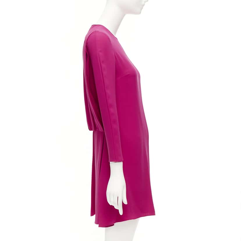 Valentino Garavani Keyhole Shift Dress Pink Silk Very good condition - Model View