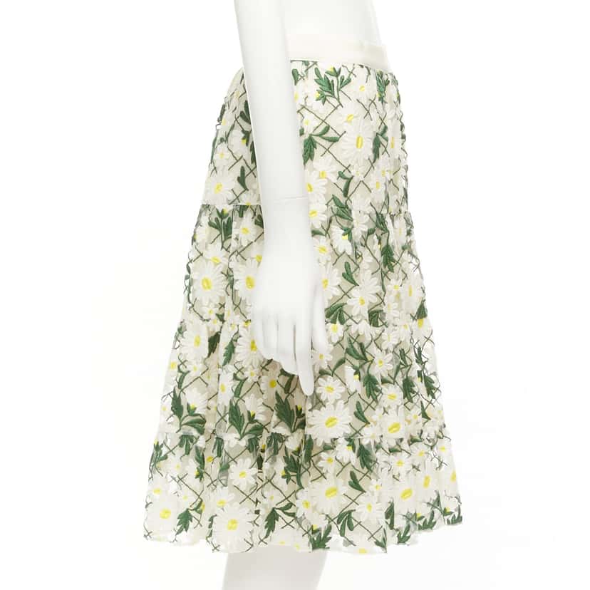 Giambattista Valli Daisy Embroidered Skirt White Cotton Never worn - Model View