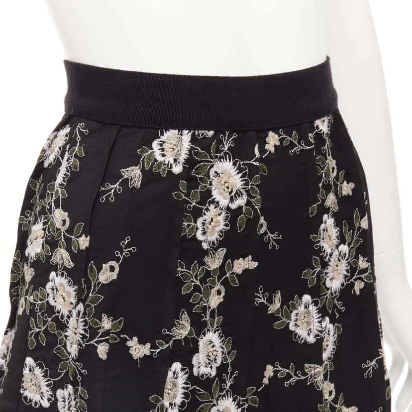 Giambattista Valli Floral Wool Skirt Black Wool Never worn - Back View
