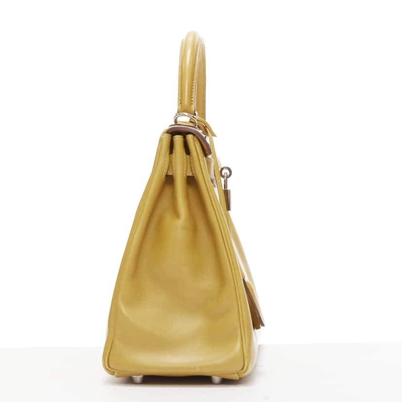 Hermès Kelly 28 Yellow Leather Good condition - Model View
