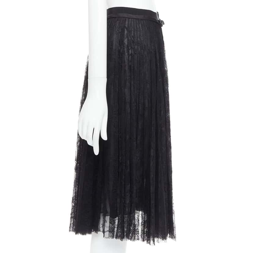 Giambattista Valli Lace Bow Skirt Black Viscose Very good condition - Model View