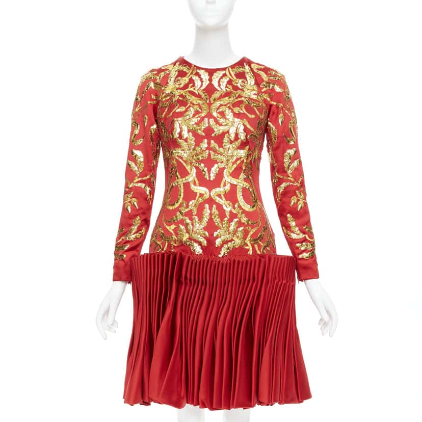 Alexander Mcqueen Sequin Pleat Dress Red Silk Very good condition - Front View