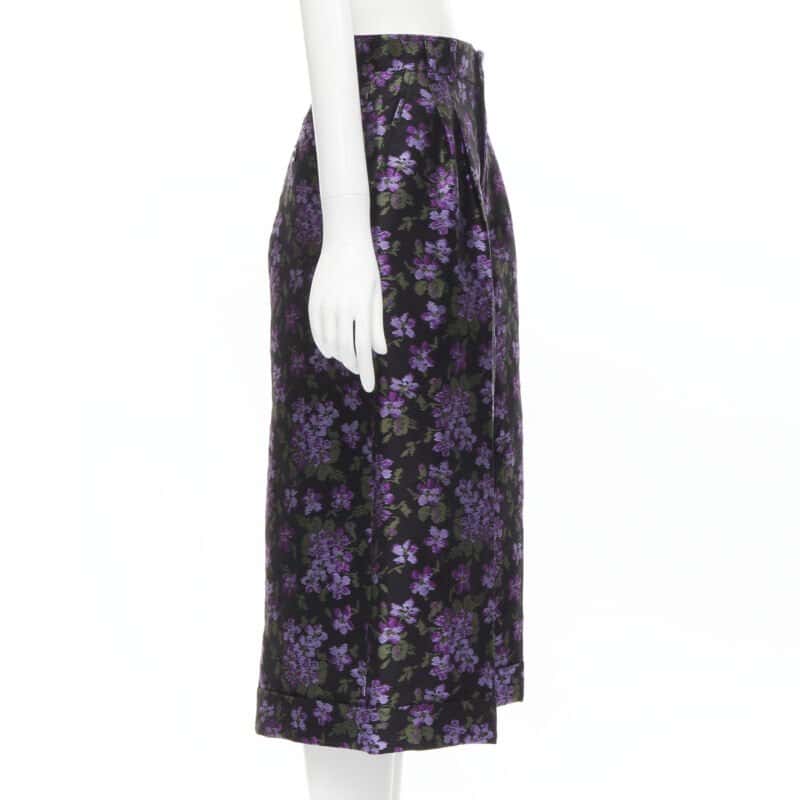 Gucci Grosgrain Pleated Shorts Purple Polyester Never worn, with tag - Model View