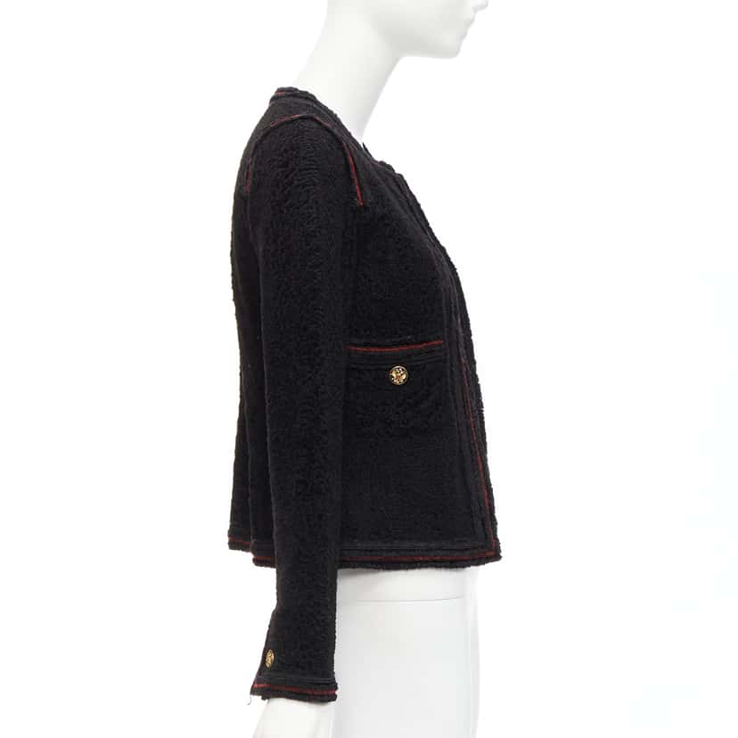 Chanel Black Tweed CC Jacket Black Wool Very good condition - Model View
