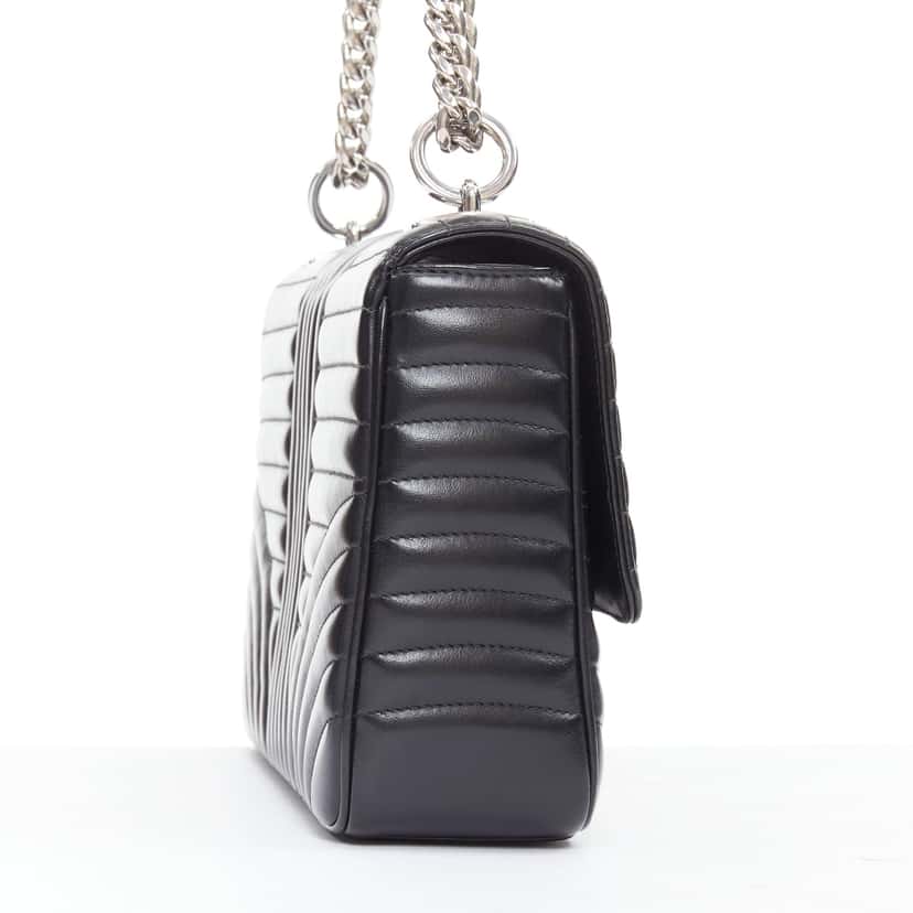 Prada Diagramme Black Leather Very good condition - Model View