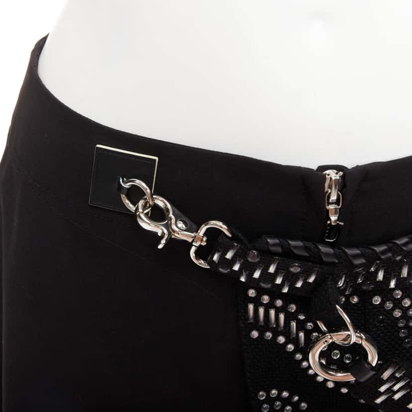 Louis Vuitton Lace Gothic Shorts Black Wool Never worn - Back View