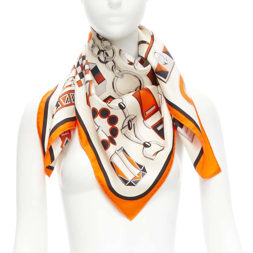 Hermès H Buckle Scarf Orange Silk Never worn - Front View