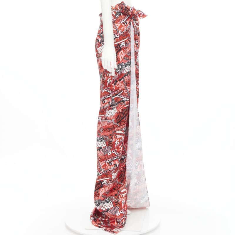 Balenciaga Logo Print Skirt Red Viscose Never worn, with tag - Model View