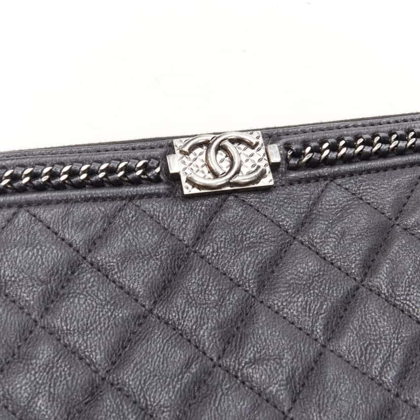 Chanel O Case Black Leather Never worn - Box View