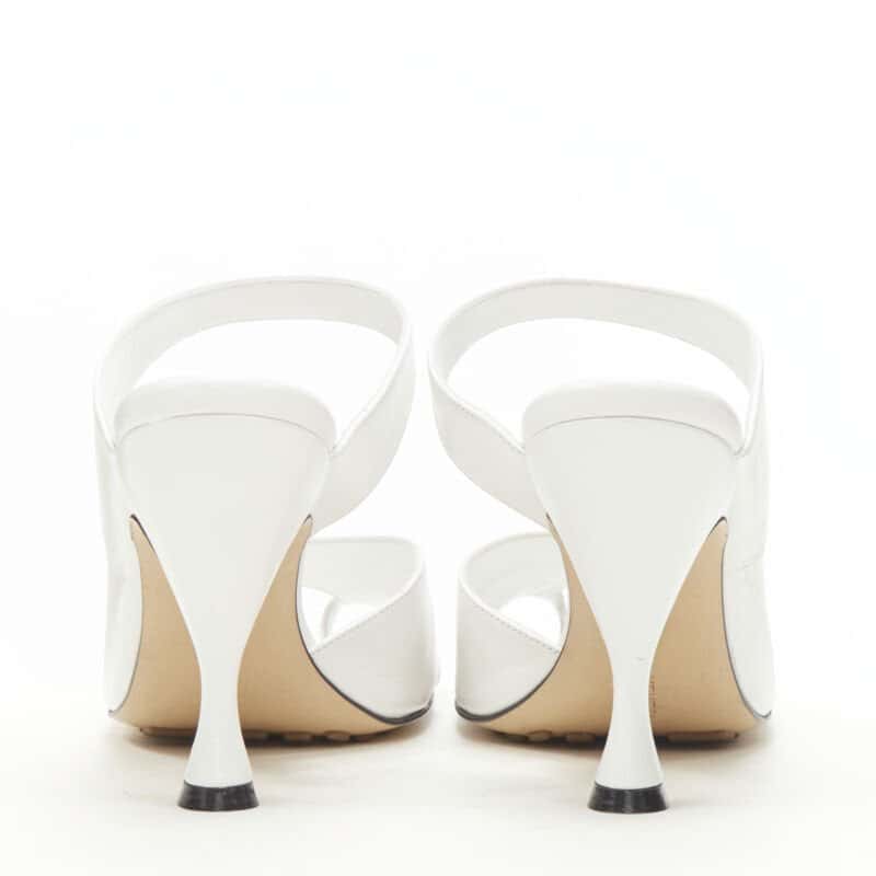 Bottega Veneta Crunch Toe Sandals White Leather Very good condition - Box View