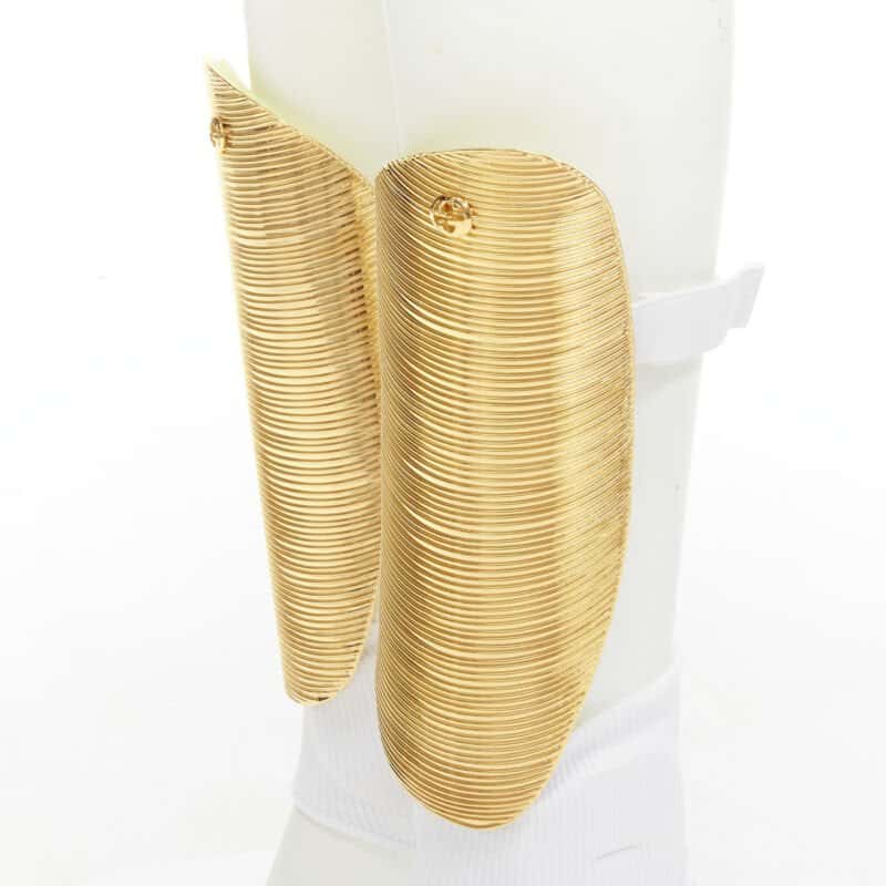 Gucci GG Shin Guards Gold Metal Fair condition - Back View